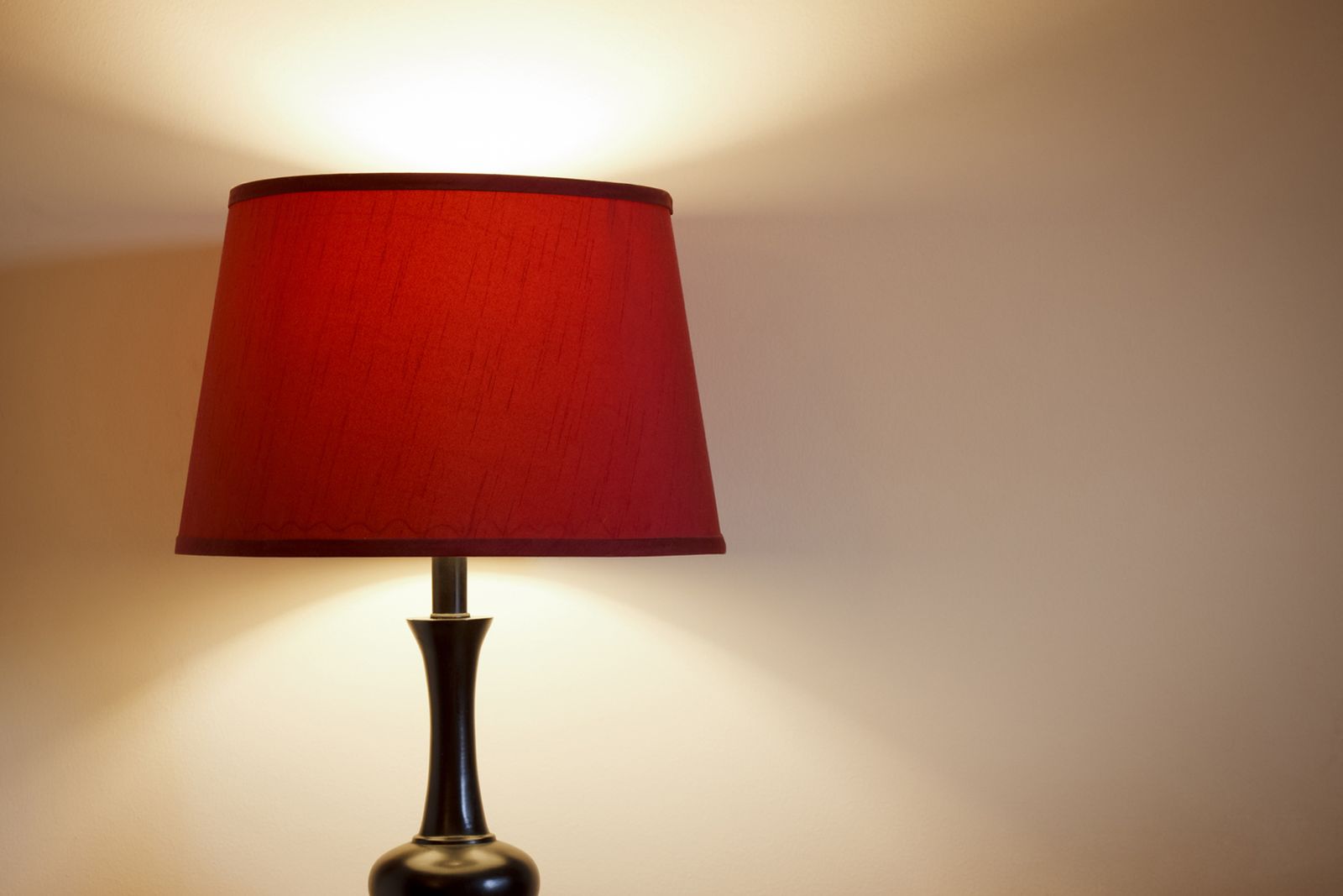 Cómo arreglar y recuperar una pantalla de lámpara