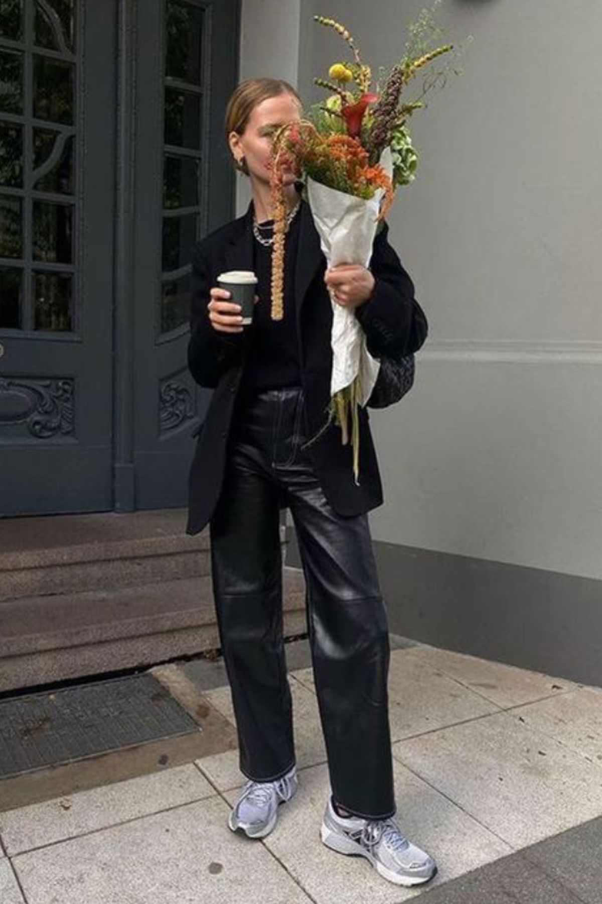 4 look con pantalon negro 1