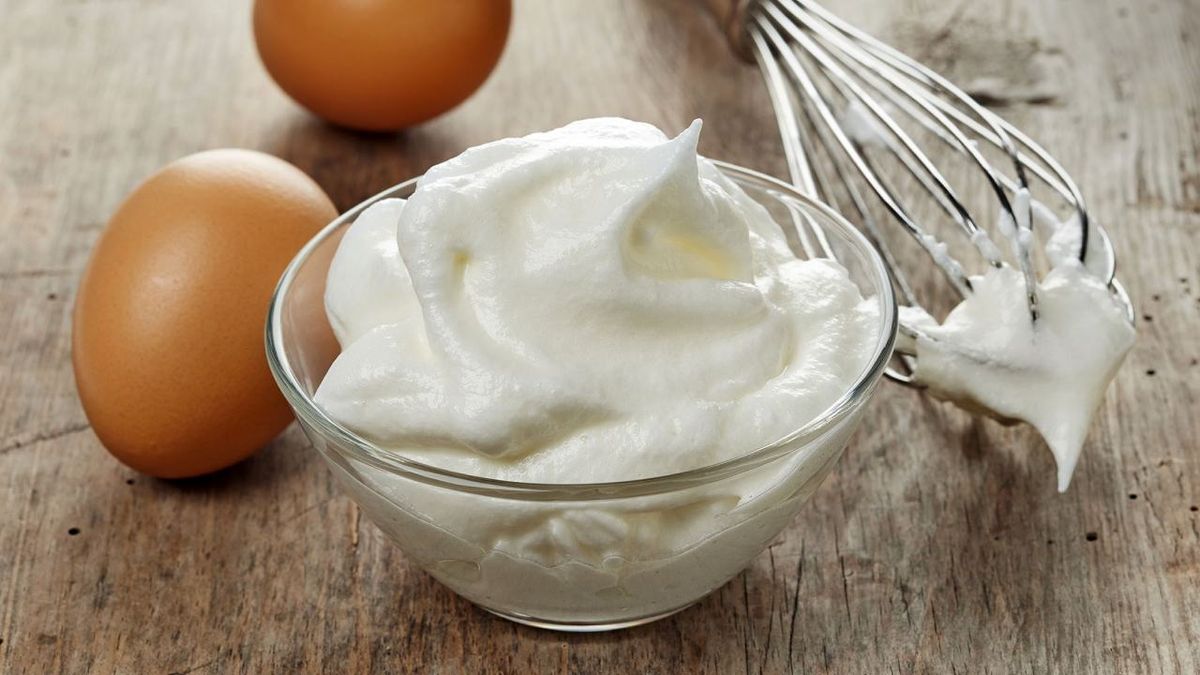 Aprende a elaborar el sencillo merengue francés con Eva Arguiñano