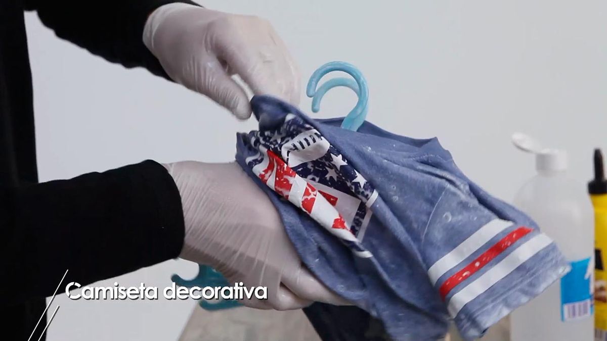 Camiseta decorativa para colgar en la pared paso 4
