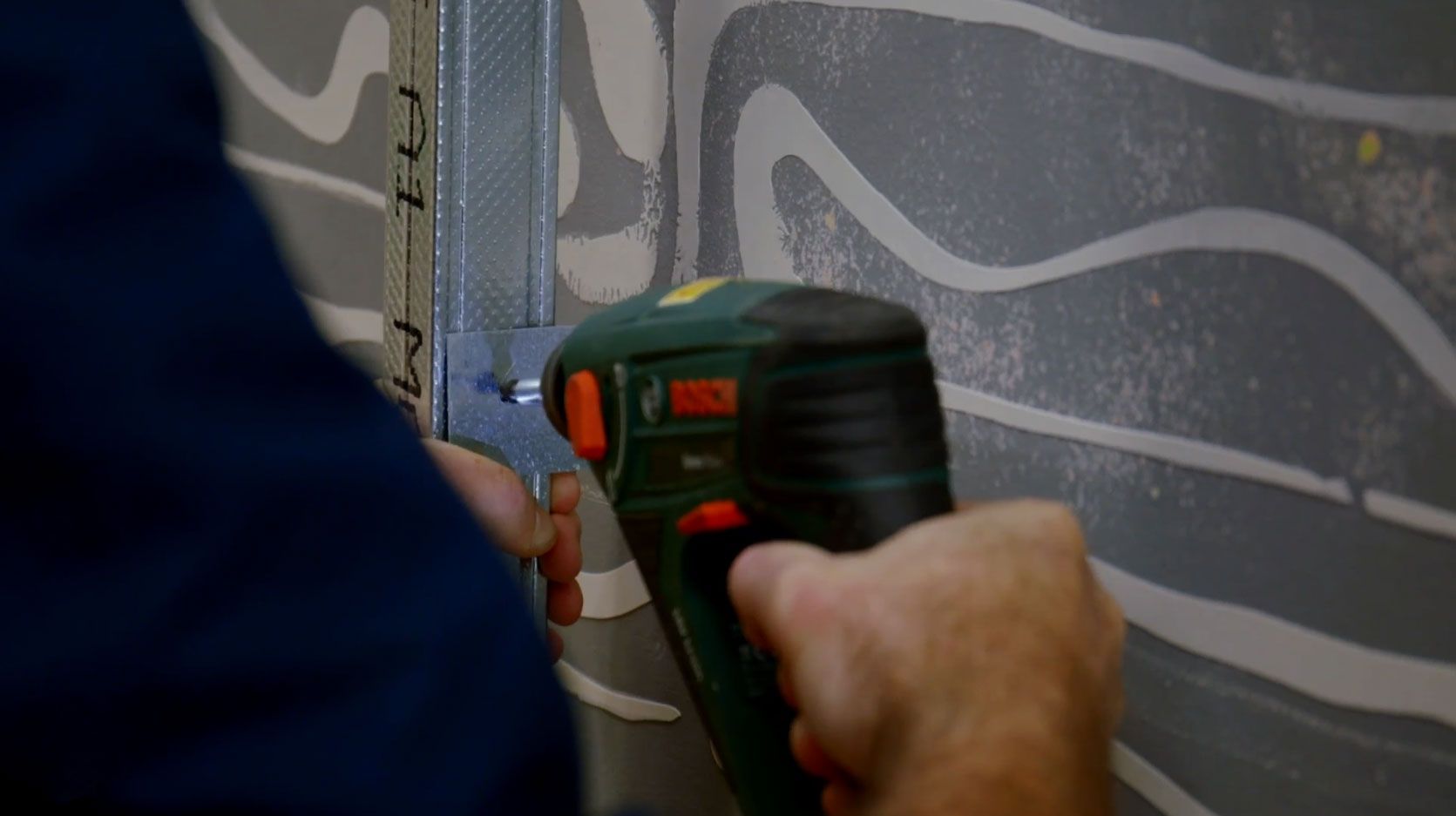 Cómo instalar un trasdosado en una pared paso 2