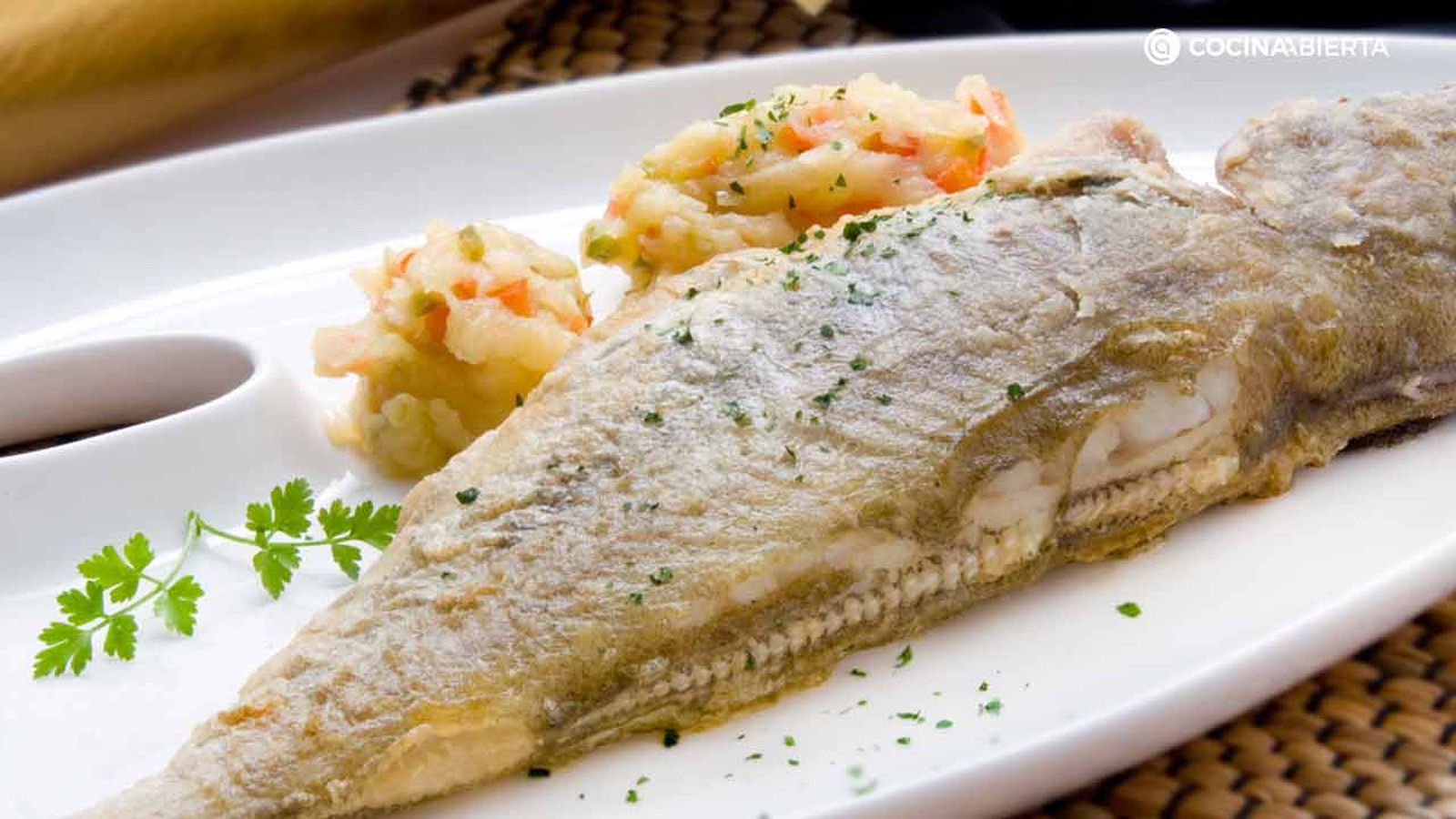 311 Faneca frita con puré de patatas especial (4926) xl