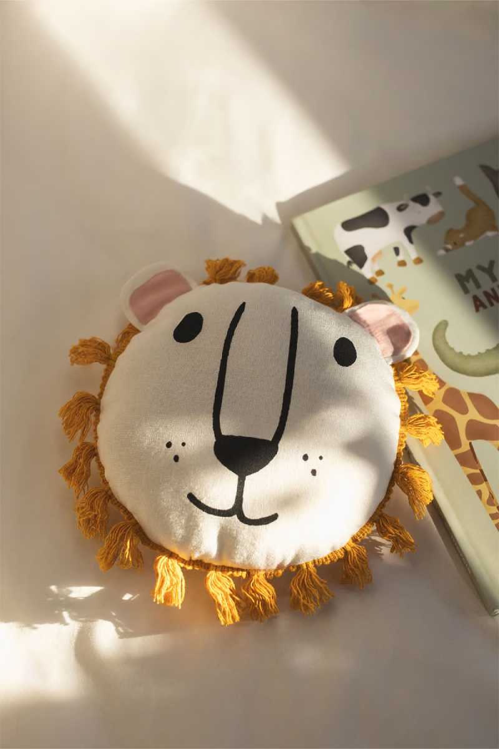 Cojín con forma de león Reynies.