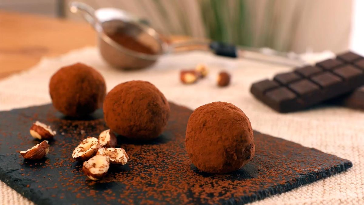 Receta de trufas veganas de cacao y avellanas   paso 5