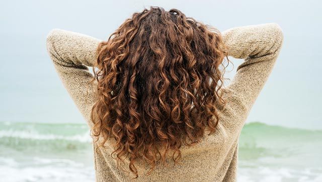pelo rizado tipos y cuidados para unos rizos perfectos