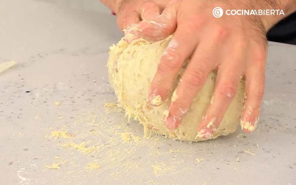 Amasa durante 10 minutos