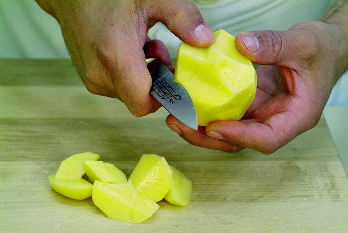 receta pelar cortar patata paso6