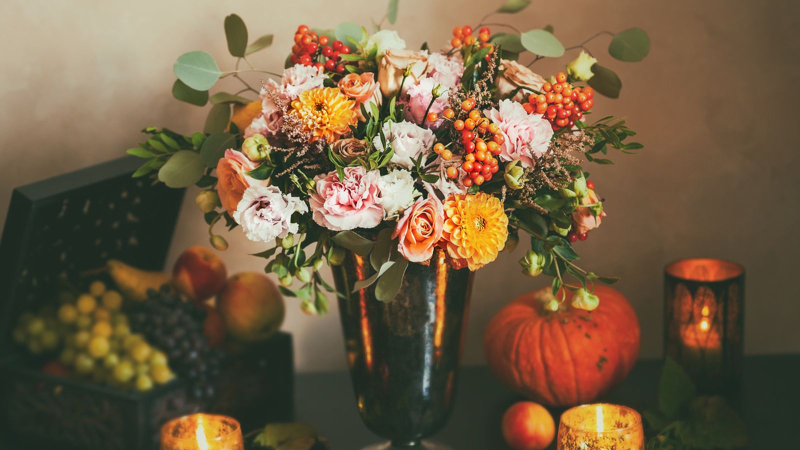 arreglo floral crisantemos calabzas hogar