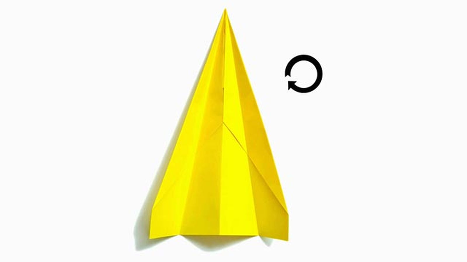 Cómo hacer aviones de papel paso 5