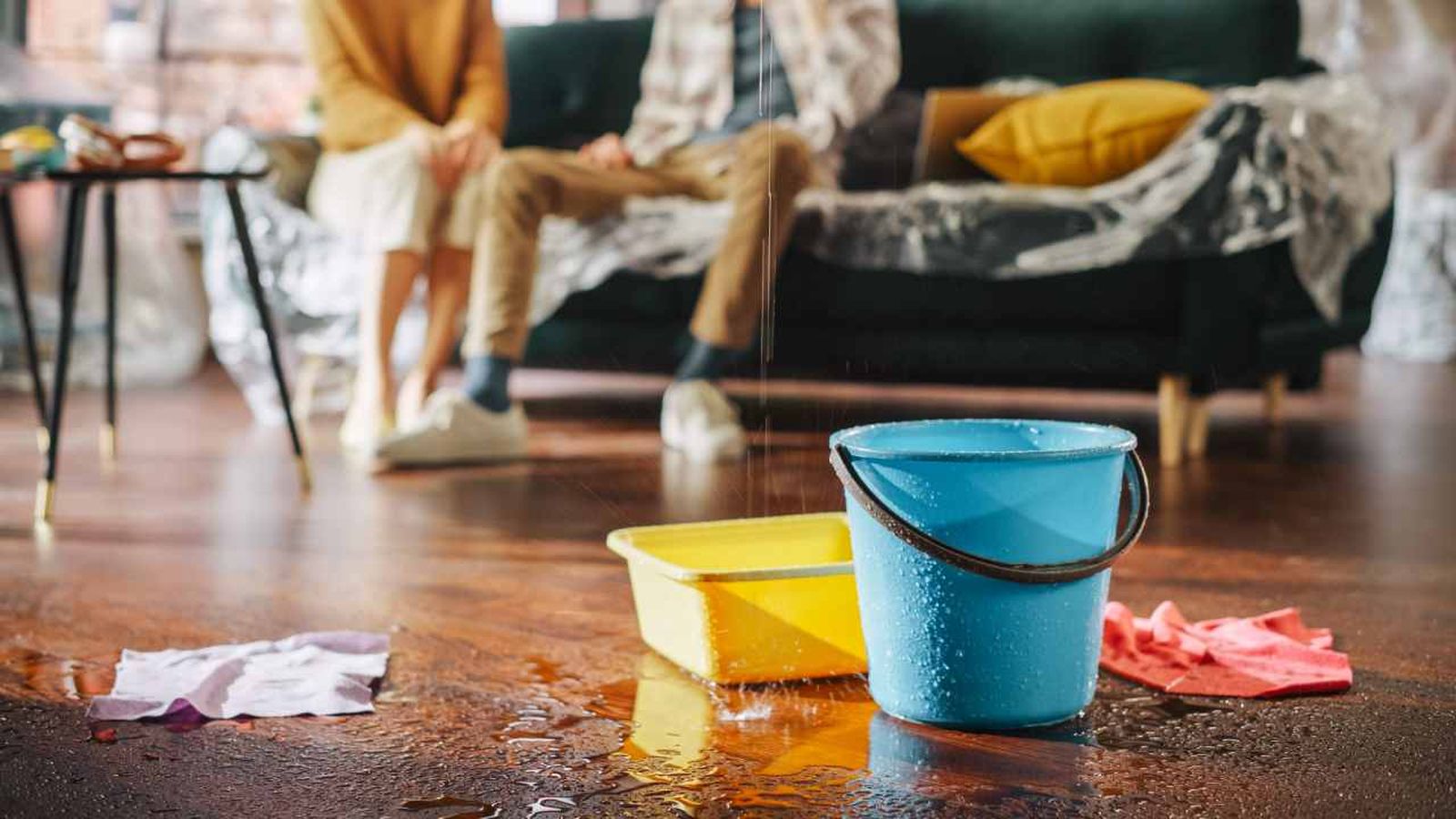 Una gotera en el salón