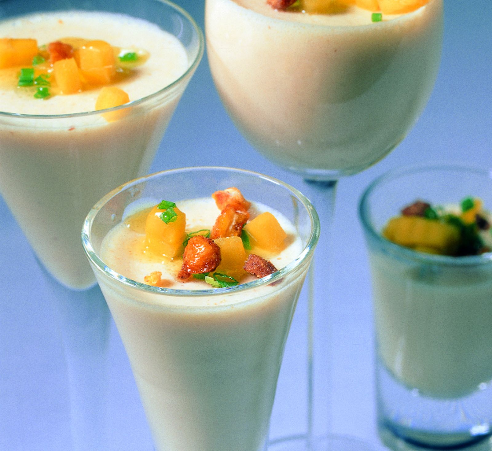 Cuajada de foie gras con mango