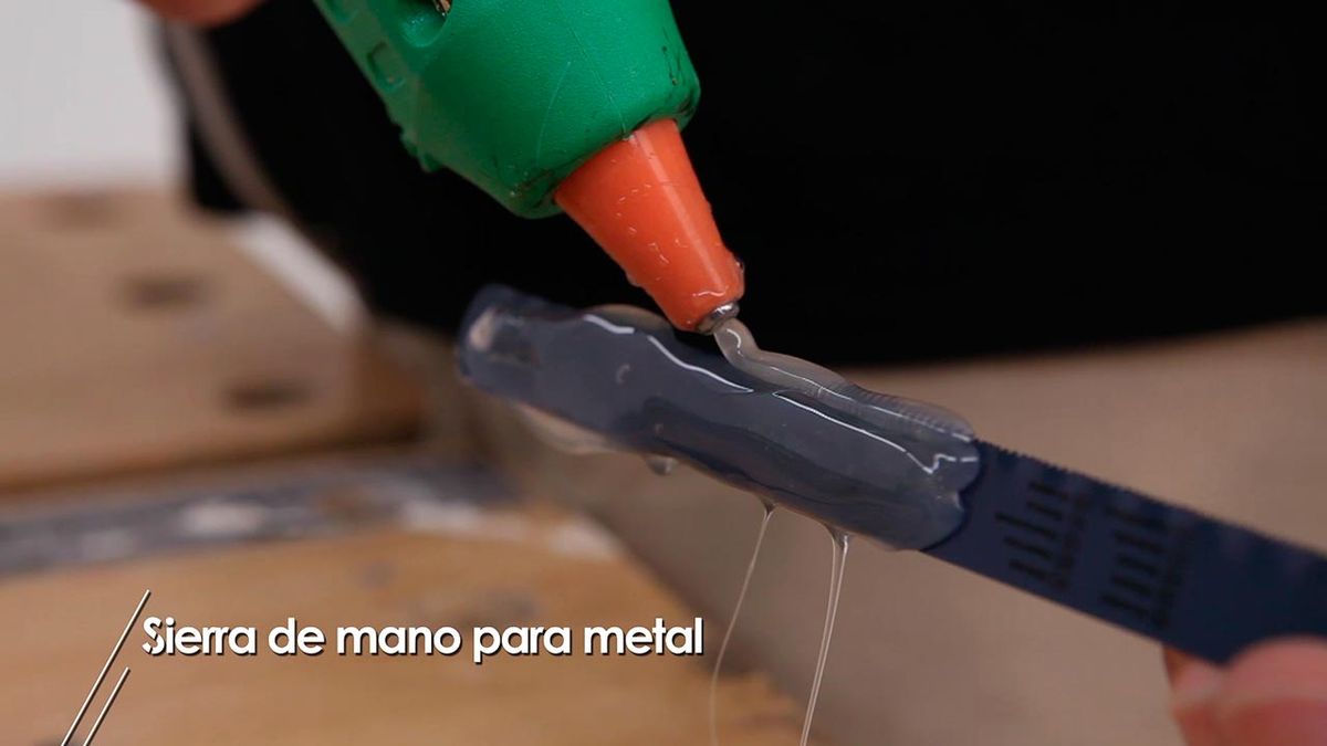 Sierra de mano para metal paso 4