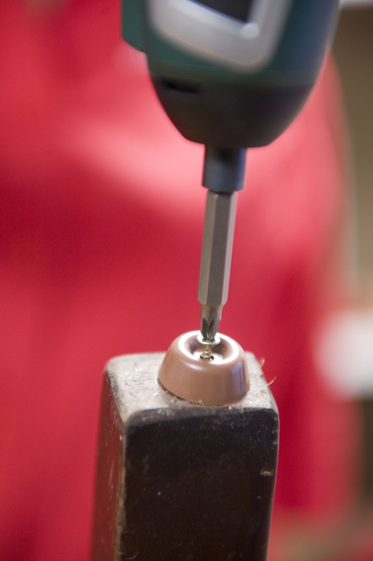 brico 0574 1 tipos protectores patas muebles paso 7