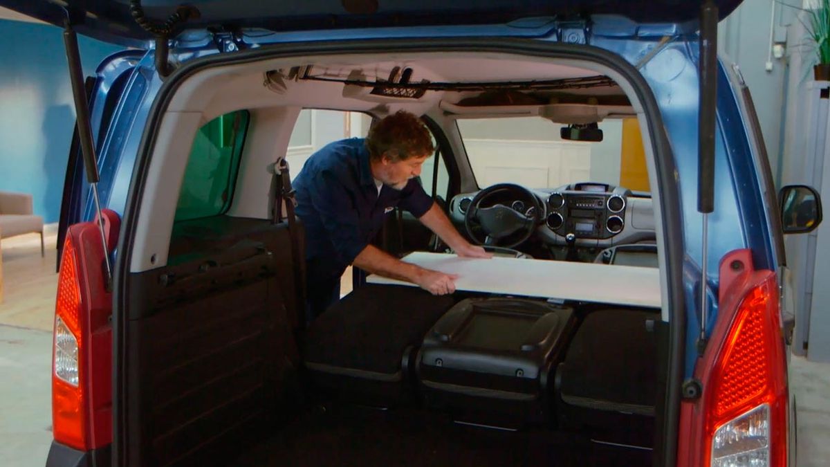 Cómo hacer una cama para una furgoneta camper paso 1