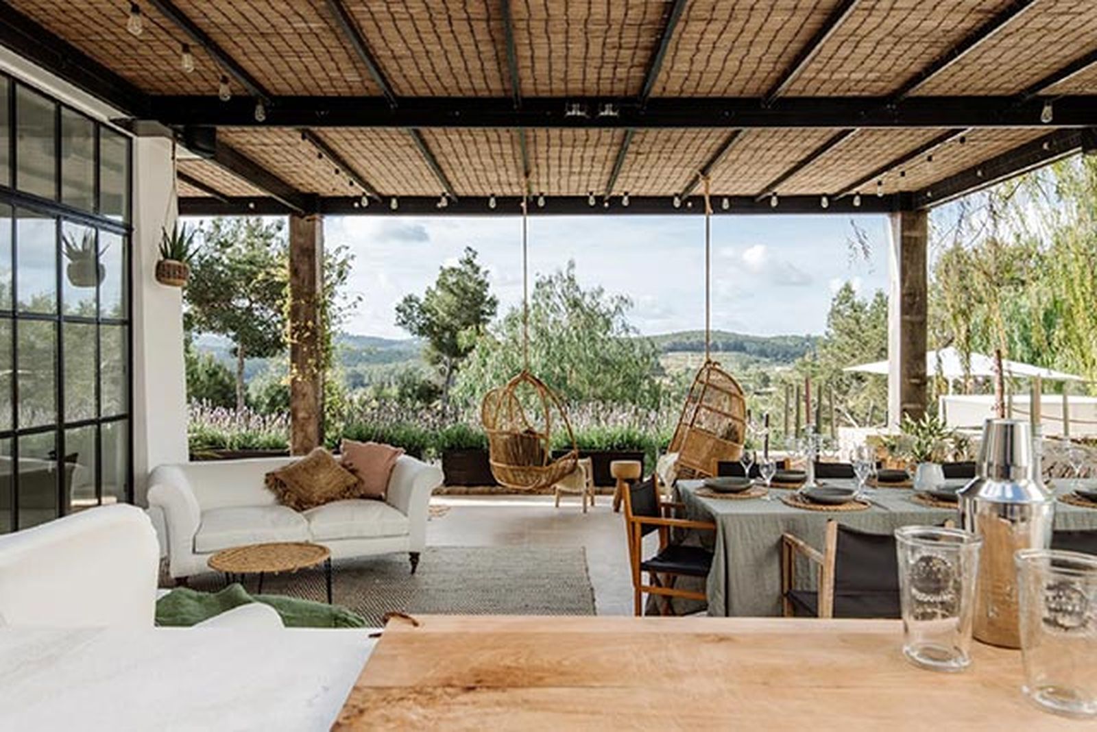 Tendencias en muebles de exterior que querrás tener en tu terraza o jardín 2