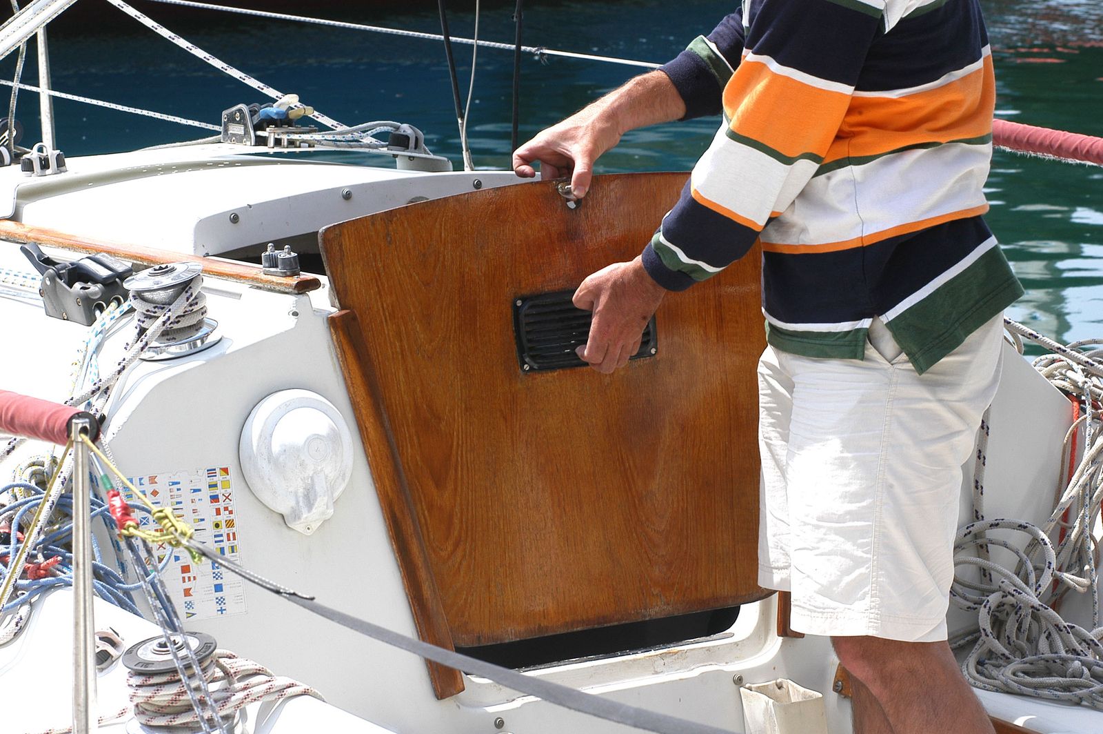 Mantenimiento de la madera en una embarcación paso 5