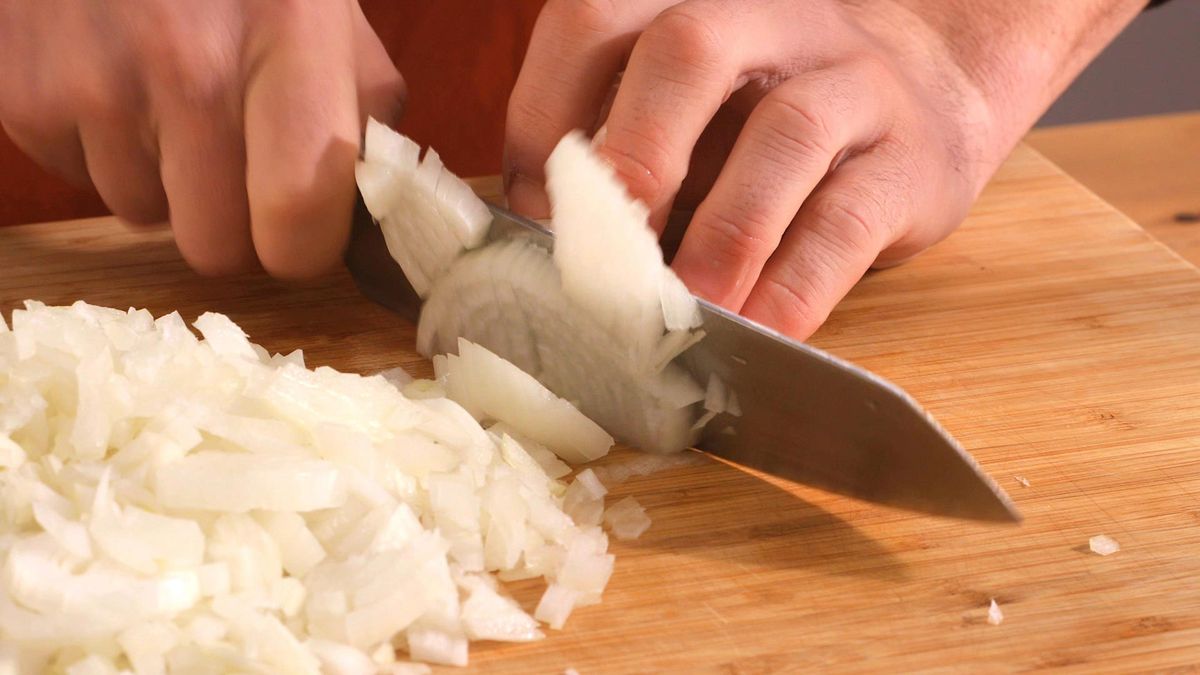 Jamón con tomate y huevo paso 1