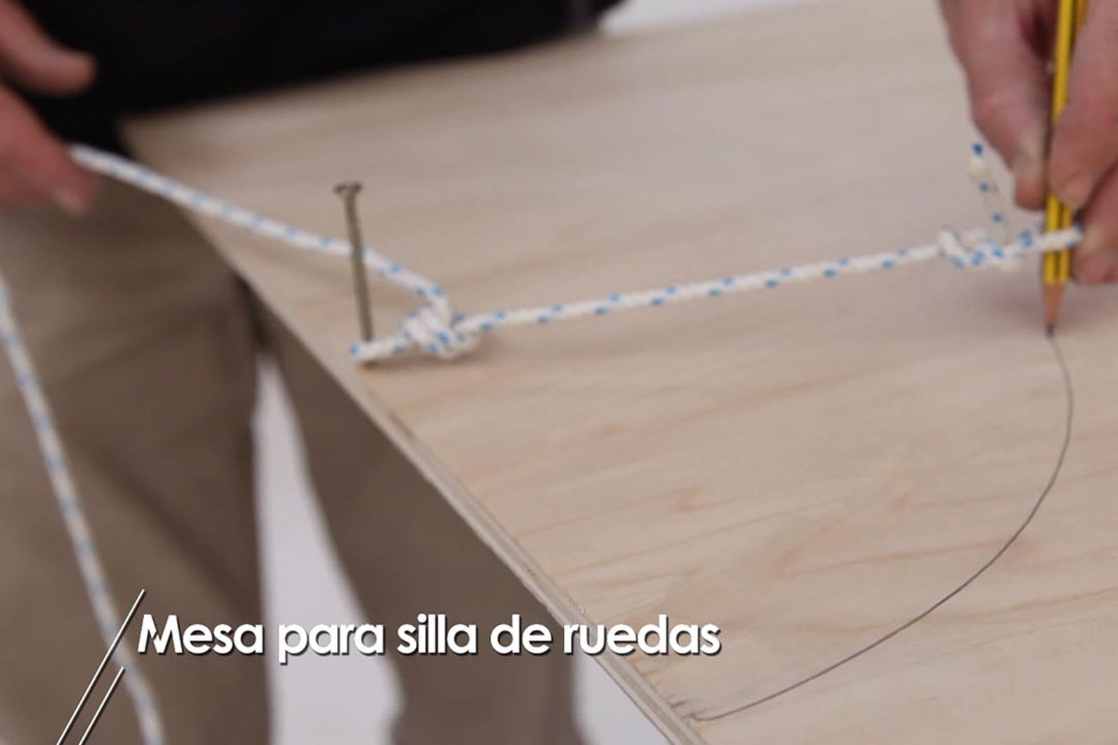 brico 1015 bri 2 mesa silla de ruedas paso 2