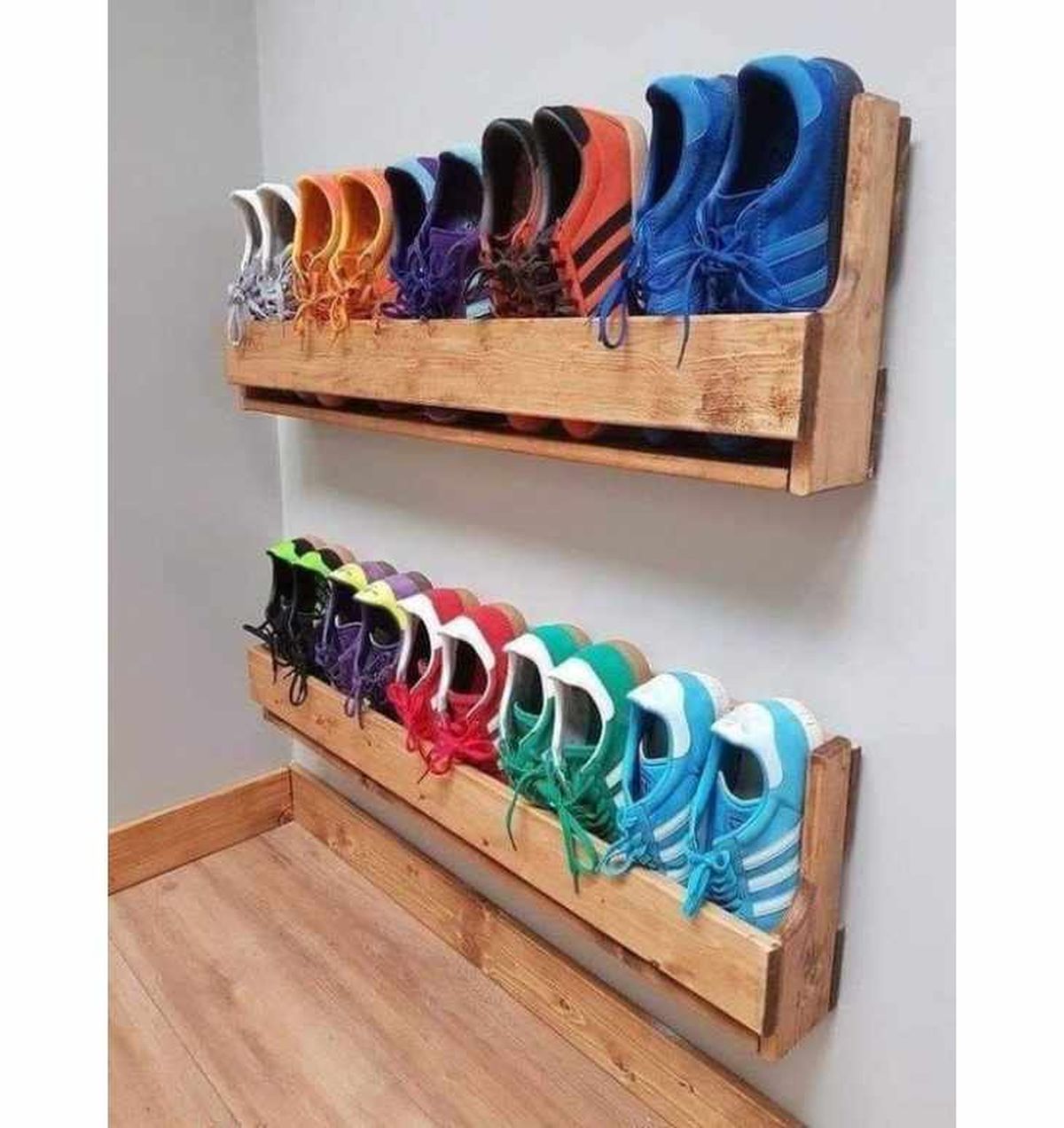 Zapatero casero con palets de madera / Pinterest