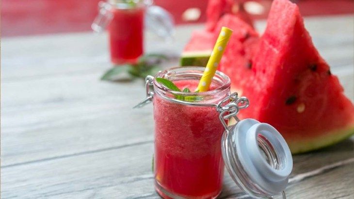 Batido casero súper refrescante de sandía,