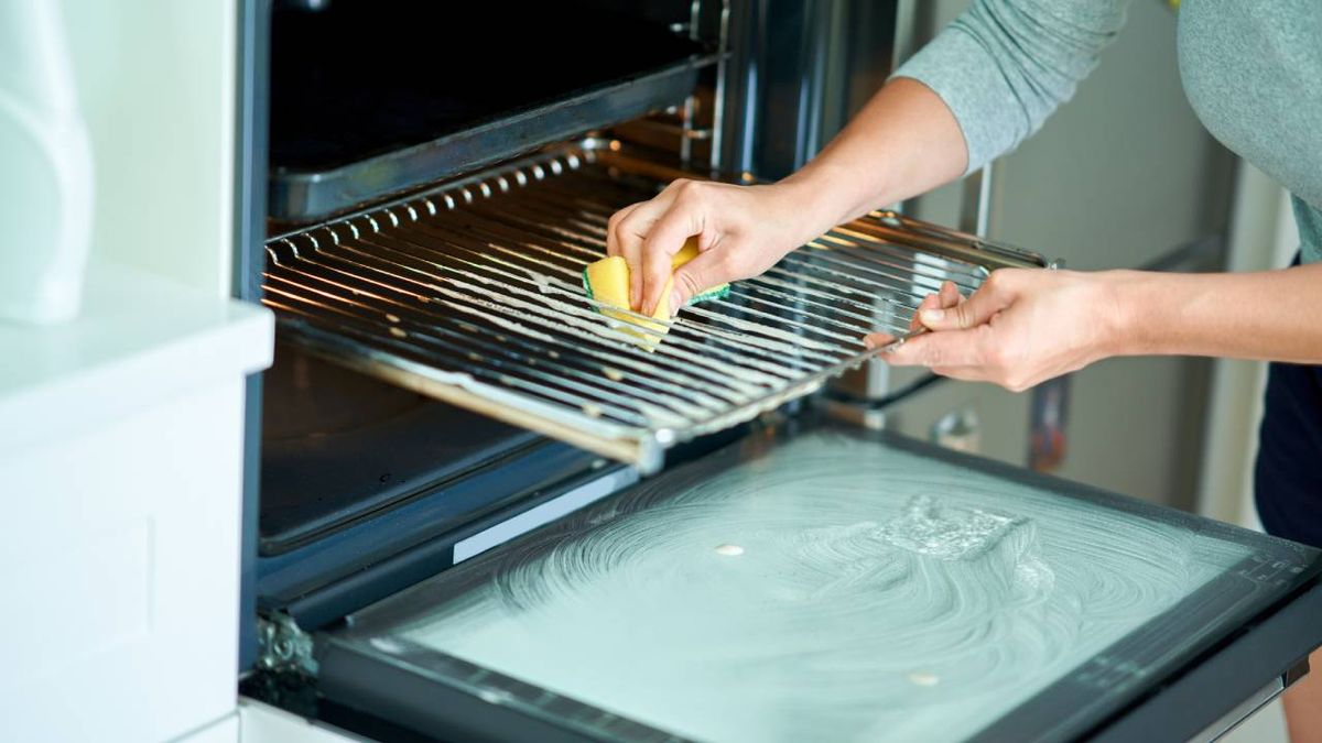 metodo casero y ecologico para limpiar un horno muy sucio (1)
