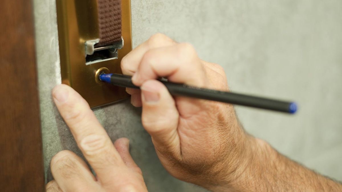 Bricomania 661 Reparar caja correa persiana p8