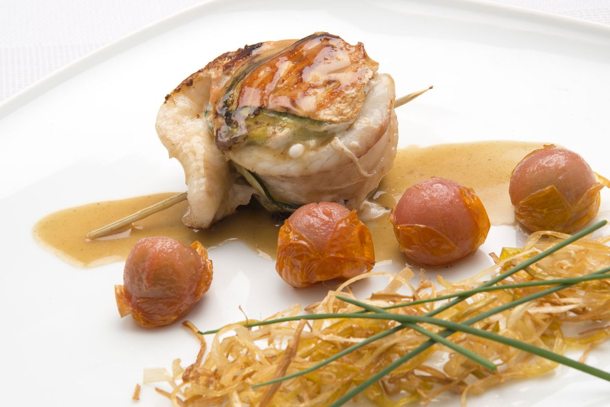 HCTU0330 Caracola de mar con salteado de verduras xl