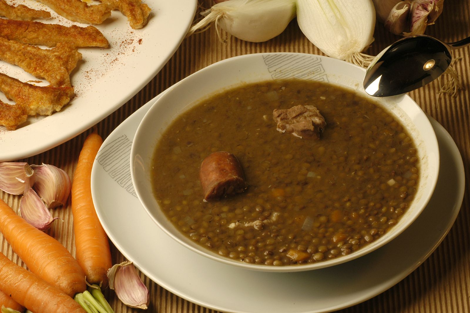 Lentejas con oreja de cerdo