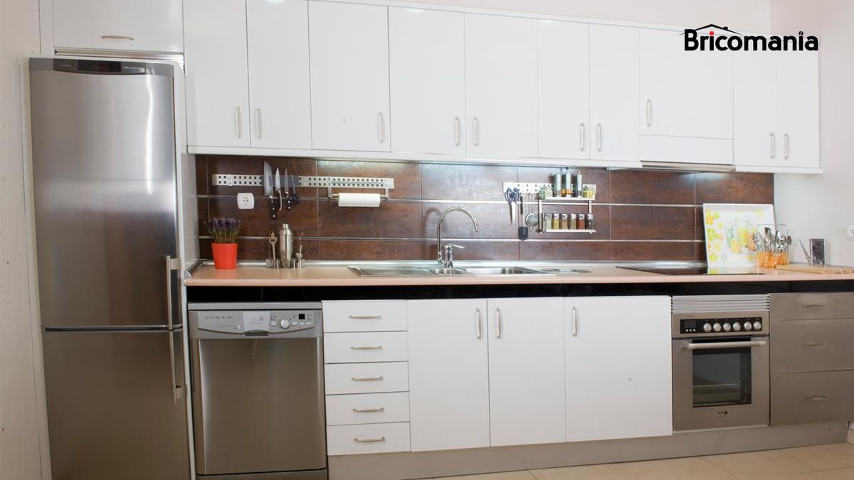 brico 0532 Sustituir puertas cocina detalle