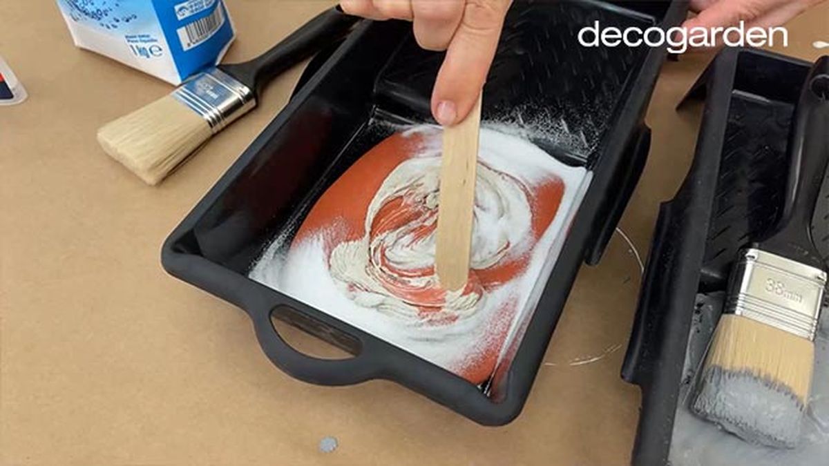 pintar jarrones con bicarbonato paso 6