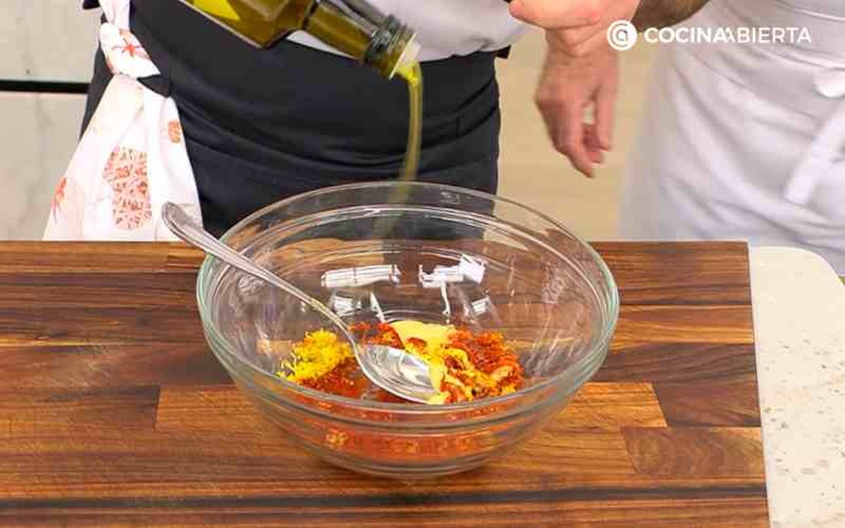 Prepara el marinado del rape