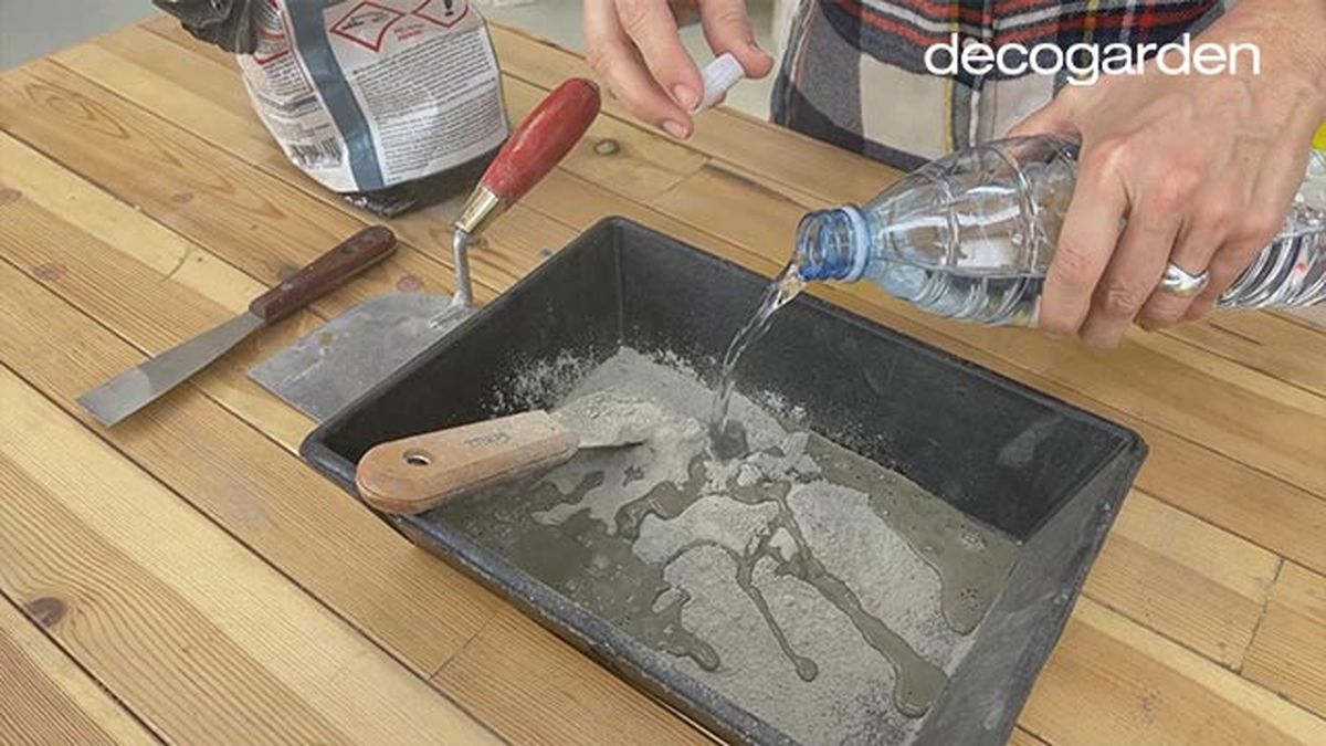 como hacer macetas de cemento paso 2