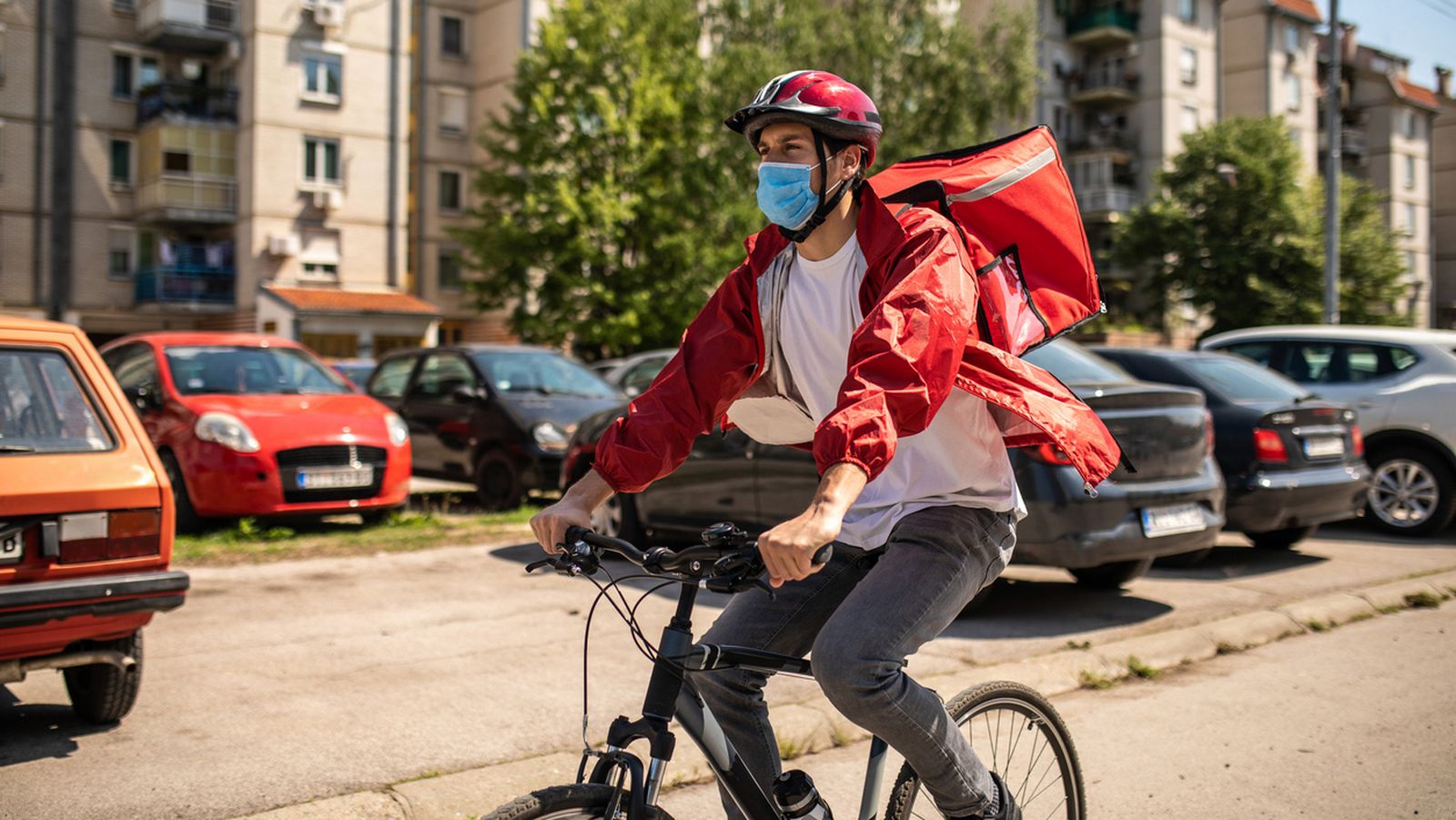 pueden obligarme a ponerme la vacuna contra la covid 19 en mi trabajo riders