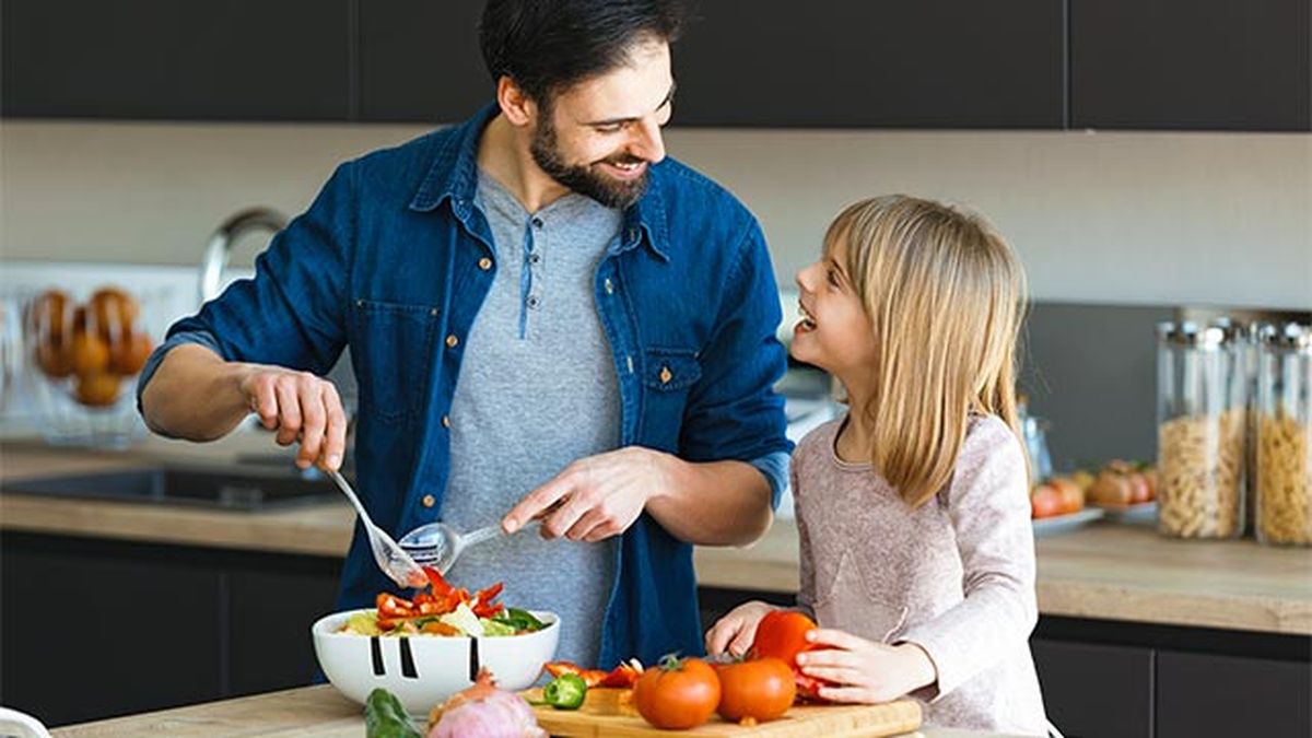 la importancia de fomentar una alimentacion saludable desde ninos familia