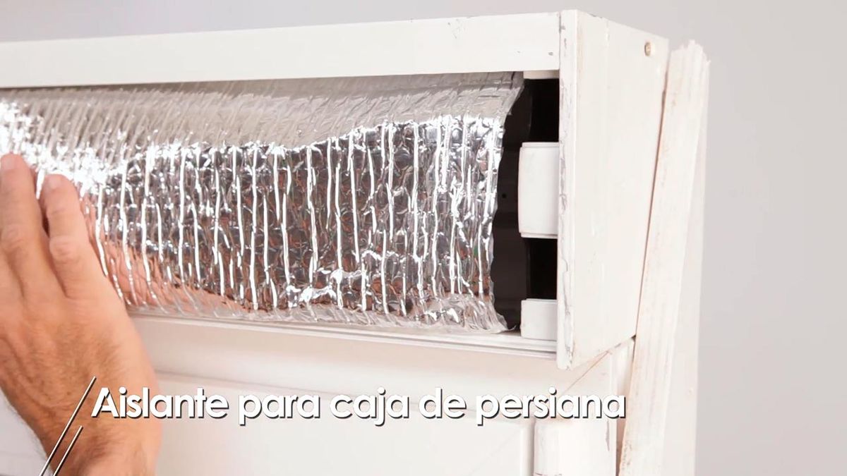 Cómo aislar la caja de la persiana paso 5