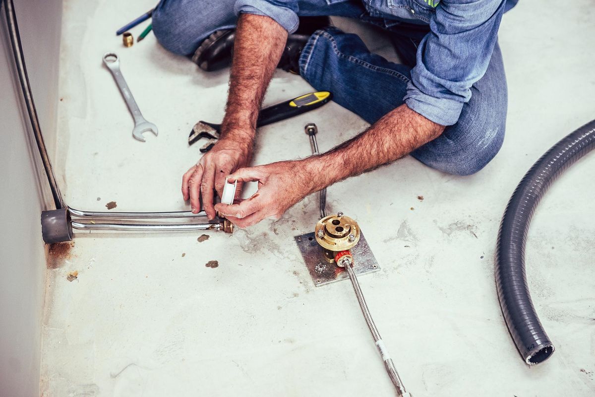 Cómo instalar una bañera exenta paso 7