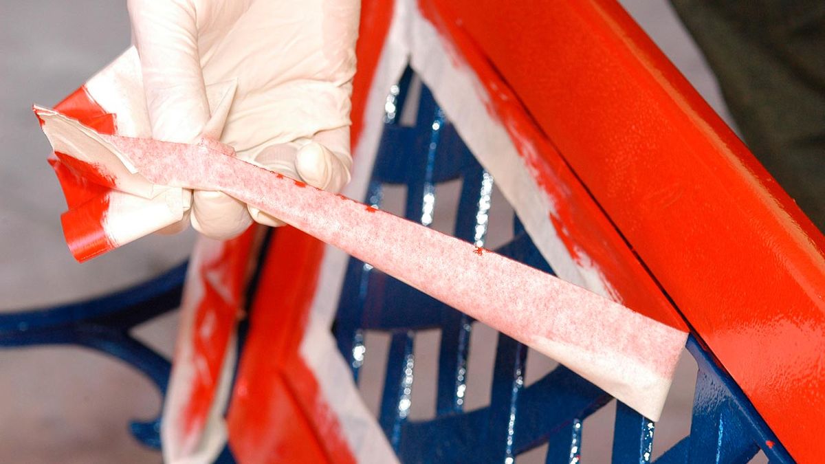 Mantenimiento de un banco de exterior paso 5