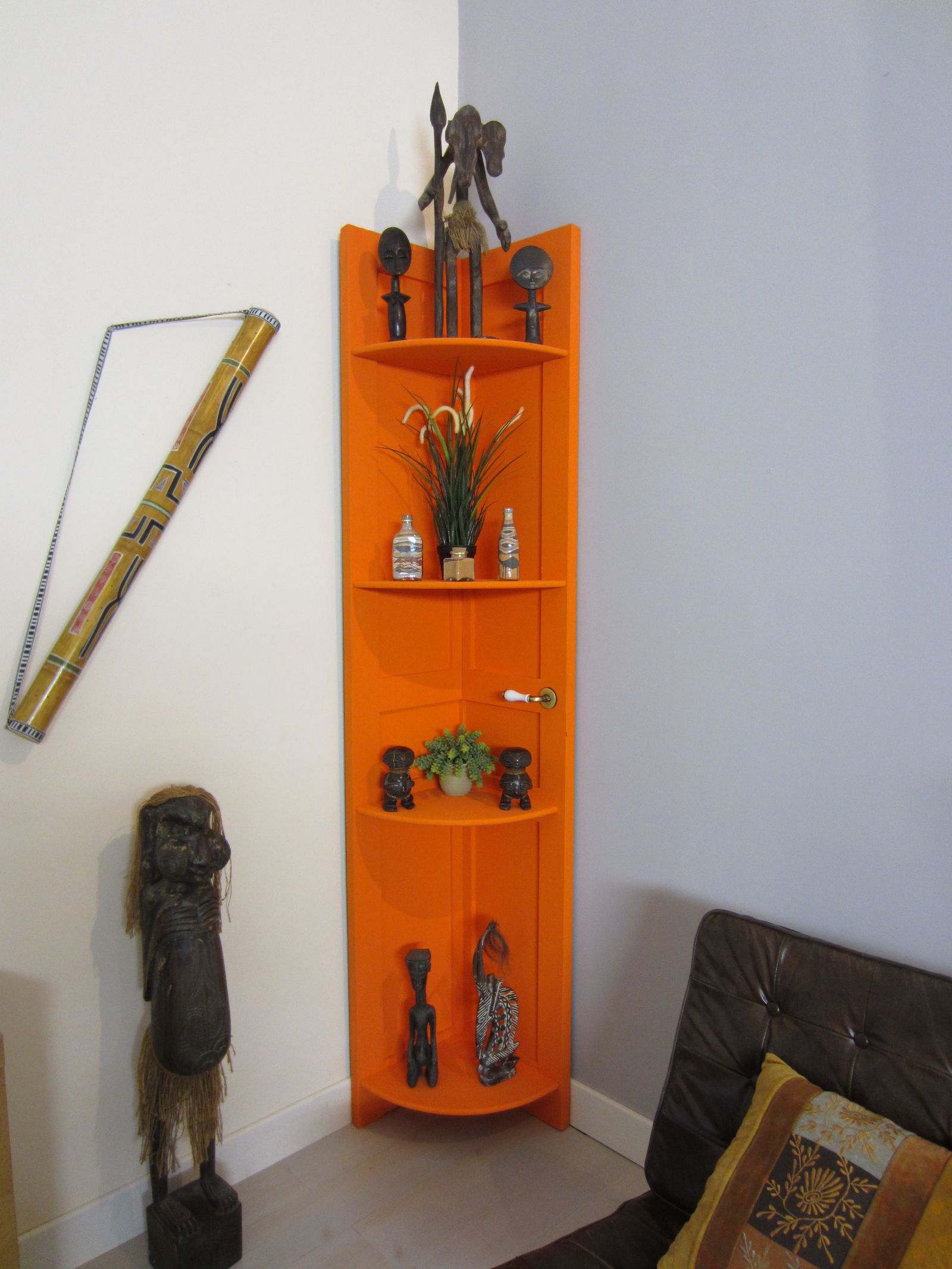 mueble rinconero con baldas intro