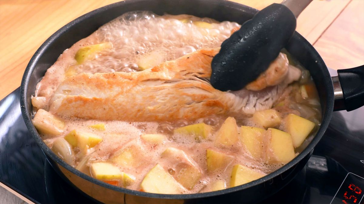 pechuga de pavo con salsa de manzana y zanahoria  paso 4