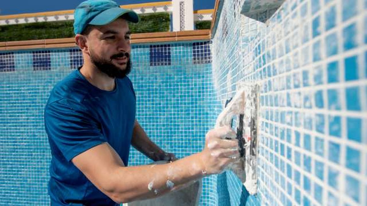 cuanto tiempo puede estar una piscina de gresite sin agua 3