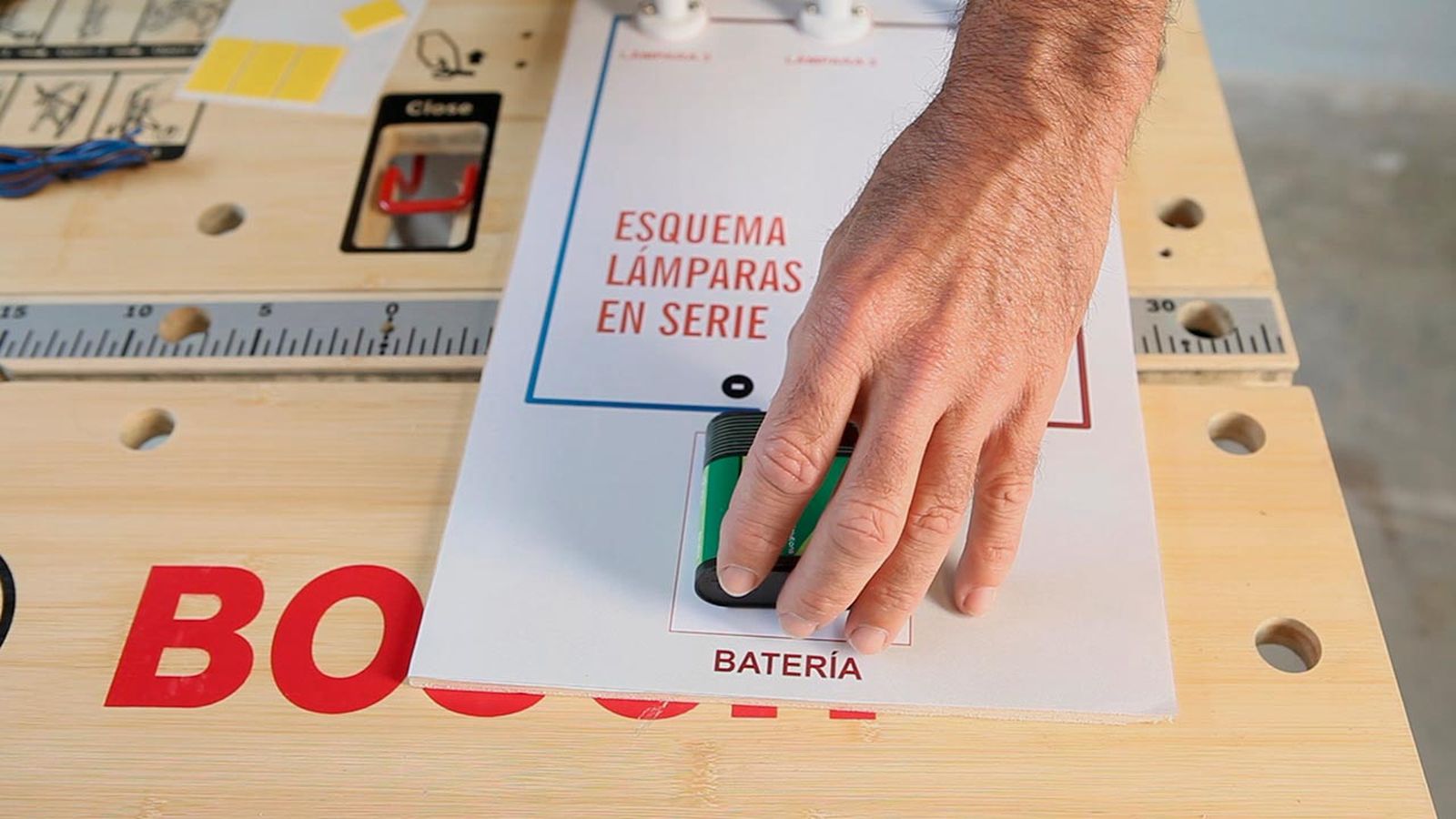 Cómo funciona un circuito eléctrico en serie paso 1
