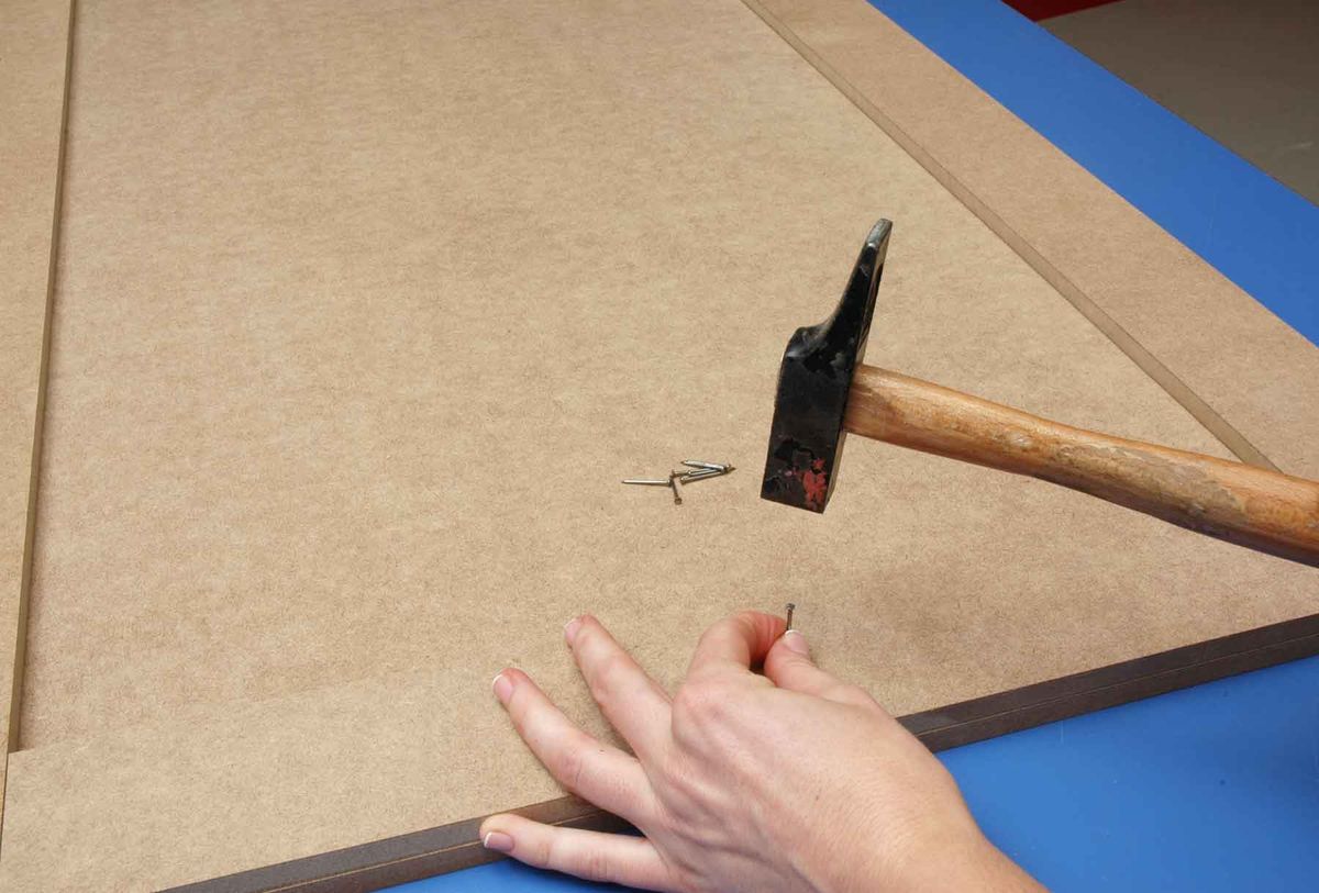 Hacer un cabecero y unas mesitas suspendidas paso 1