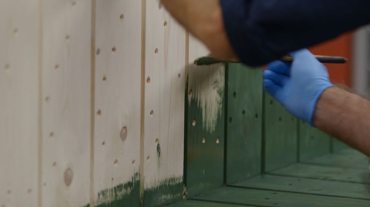 Cómo hacer un árbol esquinero de Navidad paso 12