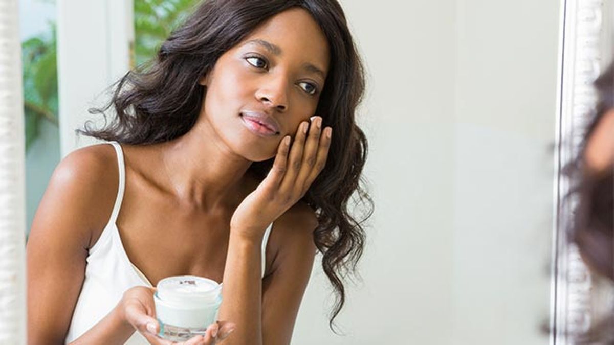 bold cat eye en que consiste la nueva tendencia de maquillaje crema hidratante