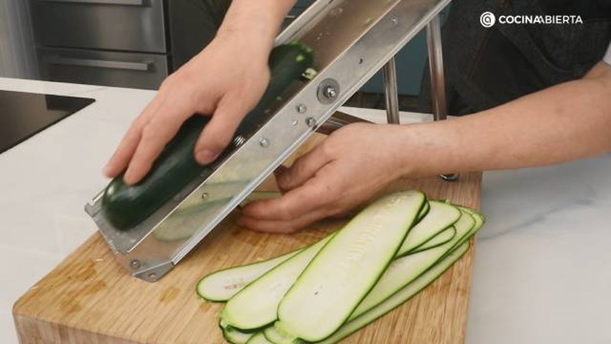 Aguinaga rollitos calabacin gulas paso 3