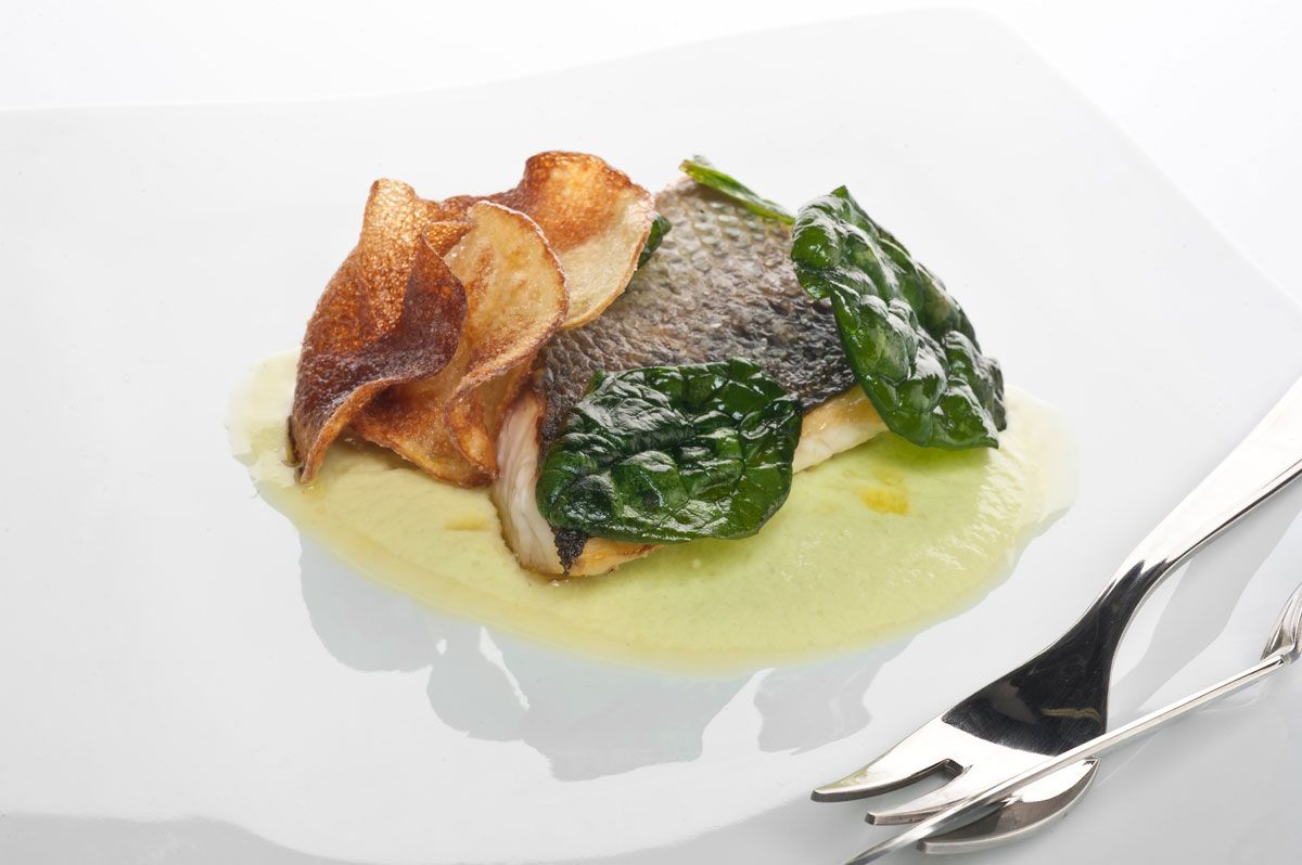 1289 Lubina a la plancha con muselina de espárragos (473) xl