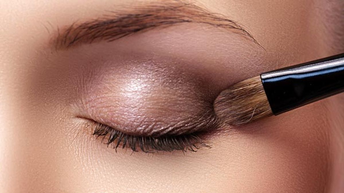 como aplicar sombras de ojos paso a paso