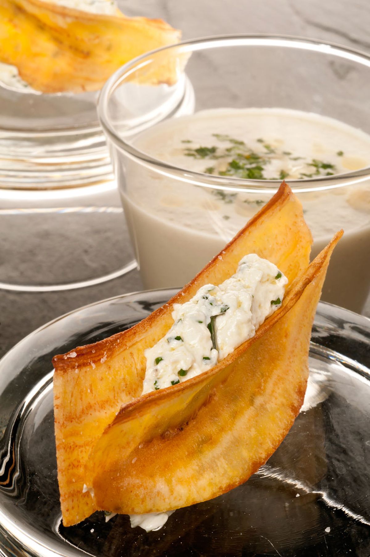 230 (1046) Crema de champinones con sandwich de platano y queso xl