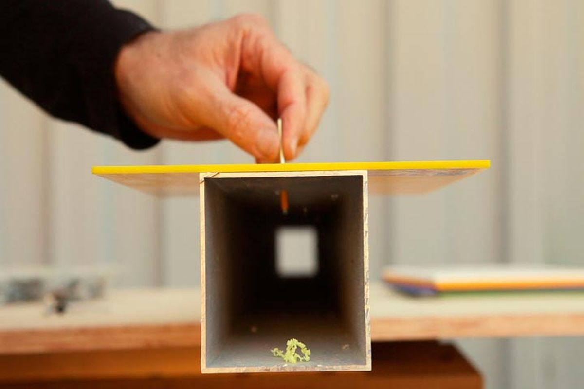 Cómo hacer remaches en flor paso 2