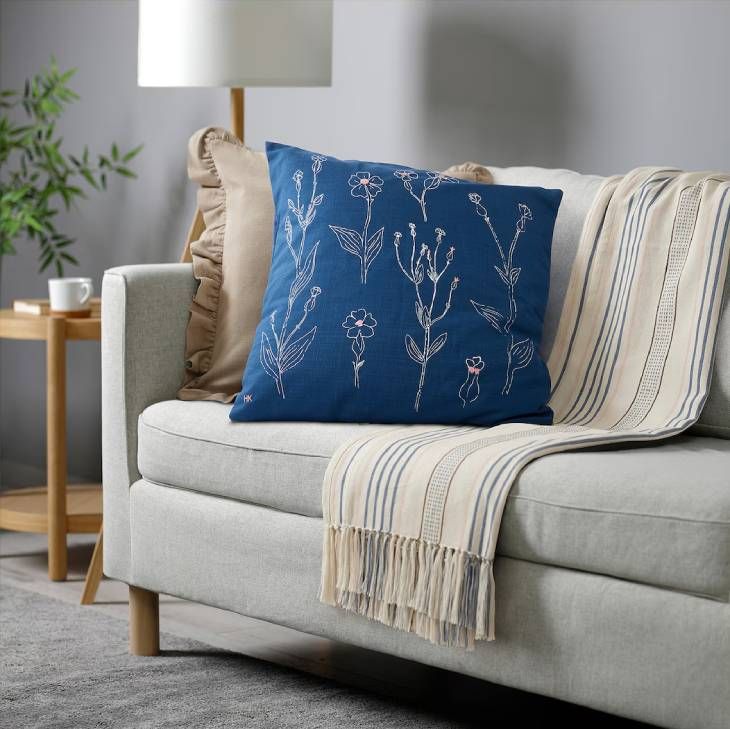 cojin azul ÅKERNEJLIKA ikea